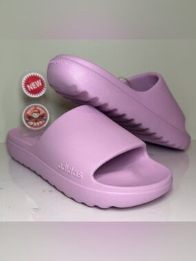 adidas - W8/ M7 - Adilette Lumia Lilac Slide Sandals - IH8924 - New